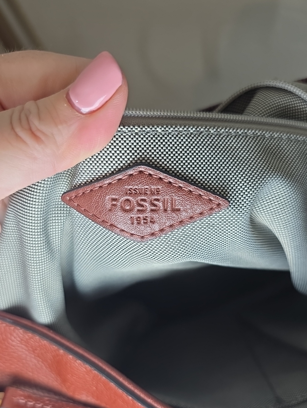 Fossil Amelia Brown Pebbled Leather Convertible Backpack Top Handle Bag Gold Key - Picture 16 of 16